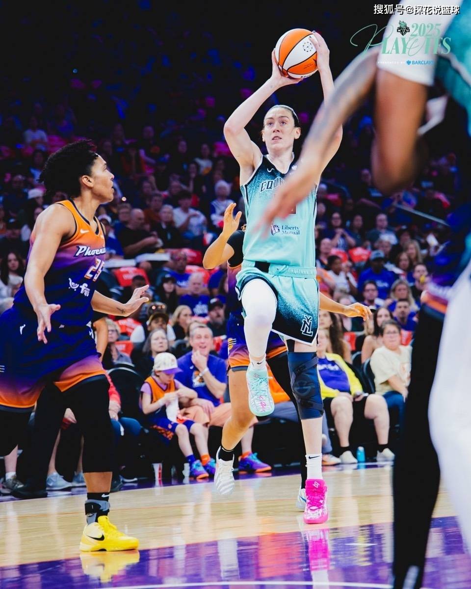 包含哈登爆冷击败塞尔维亚队，比分优势明显引爆全场！的词条